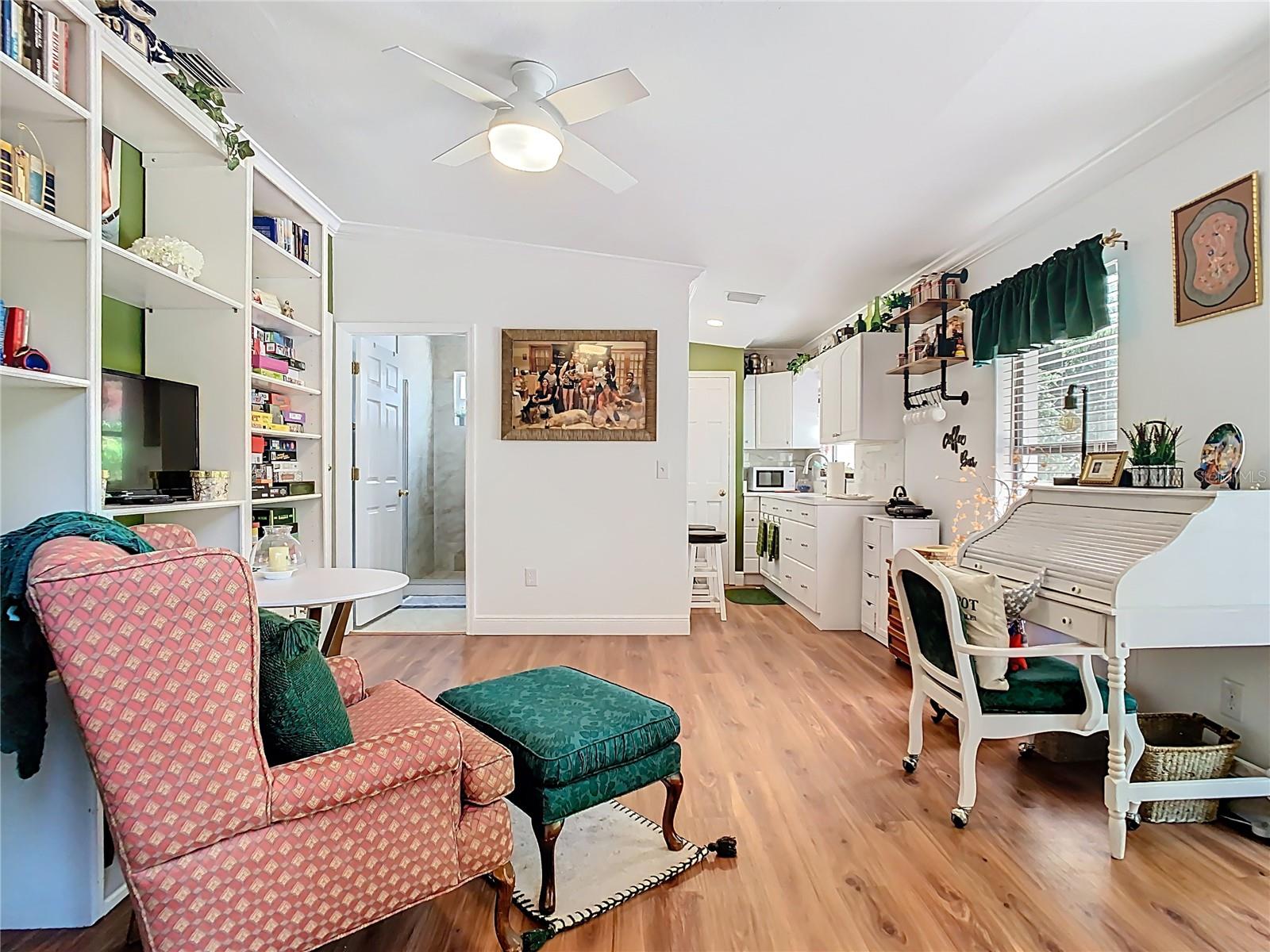 Image 63 of 97 For 5852 Medinah Way