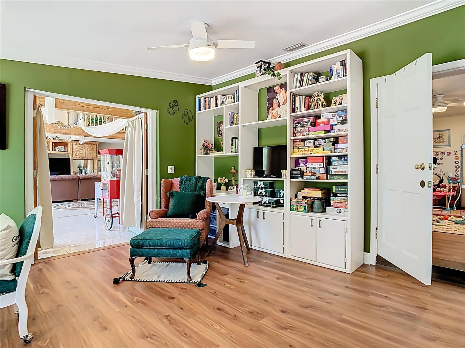 Image 65 of 97 For 5852 Medinah Way