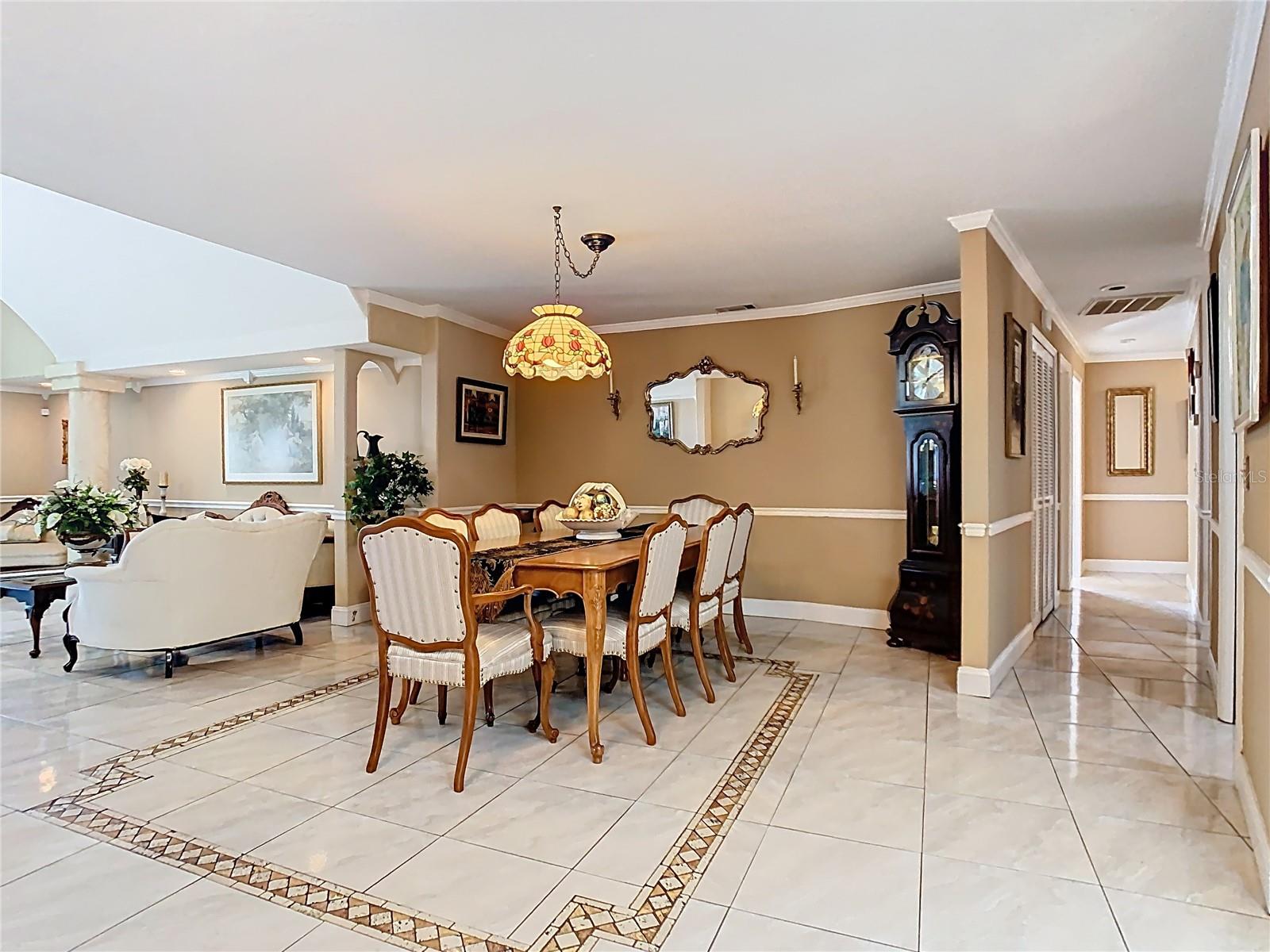 Image 7 of 97 For 5852 Medinah Way