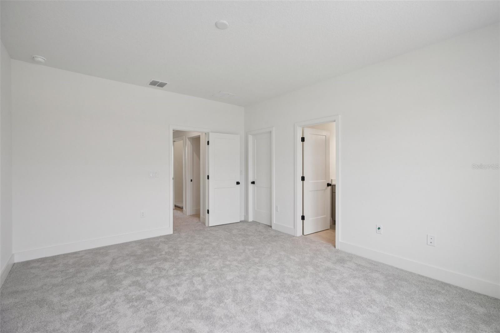 Image 16 of 27 For 15083 Grove Lake Drive