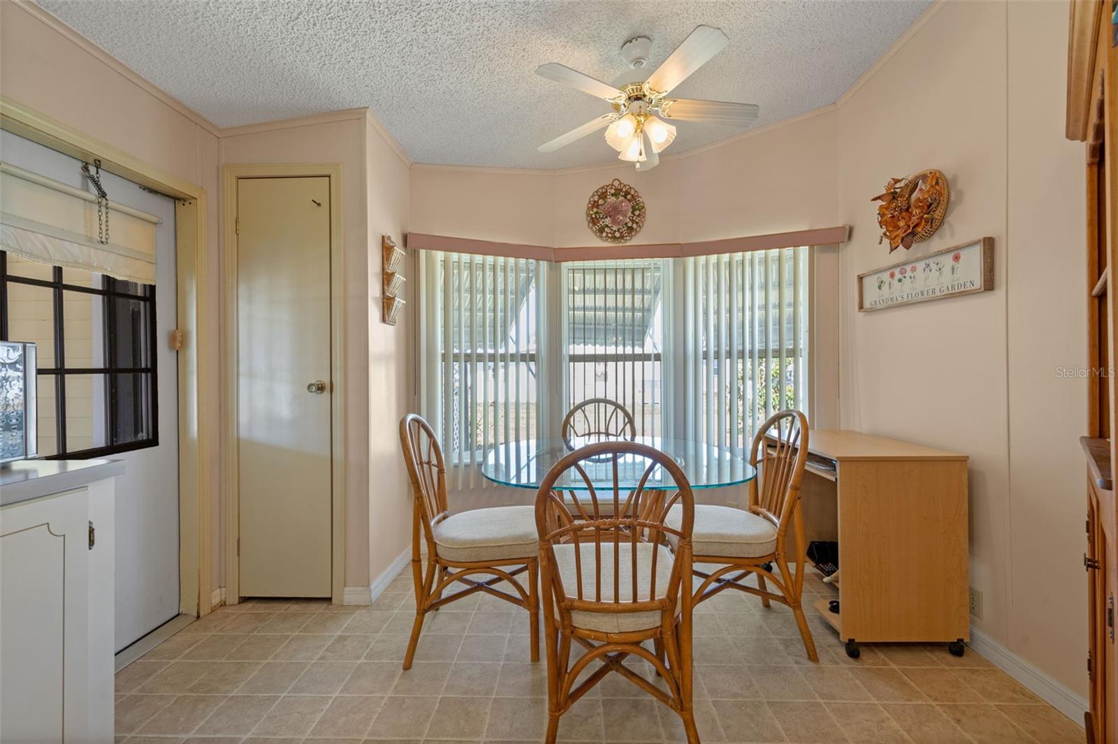 Image 18 of 53 For 470 Sycamore Lane