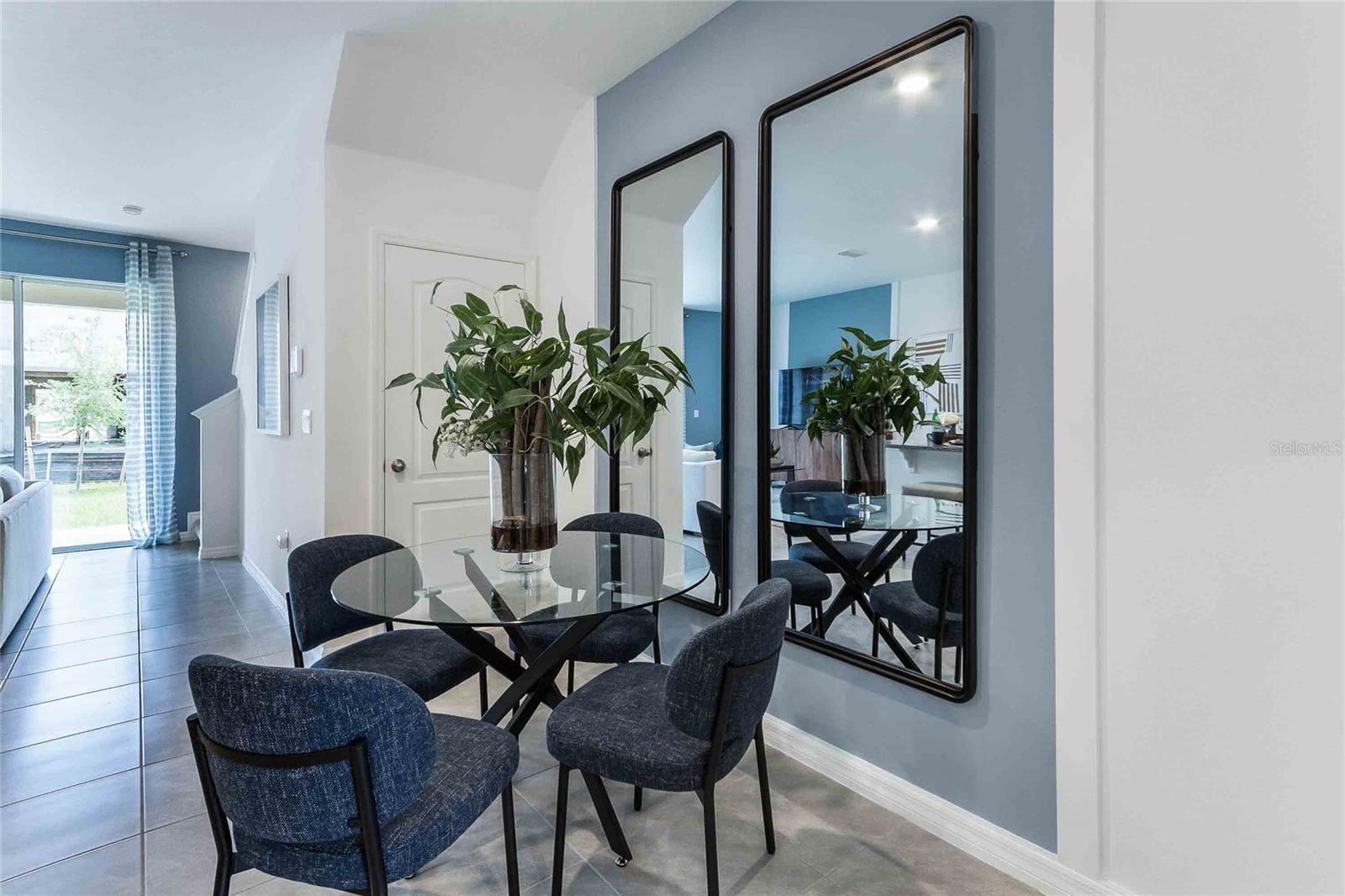 Image 4 of 37 For 1302 Isleta Loop