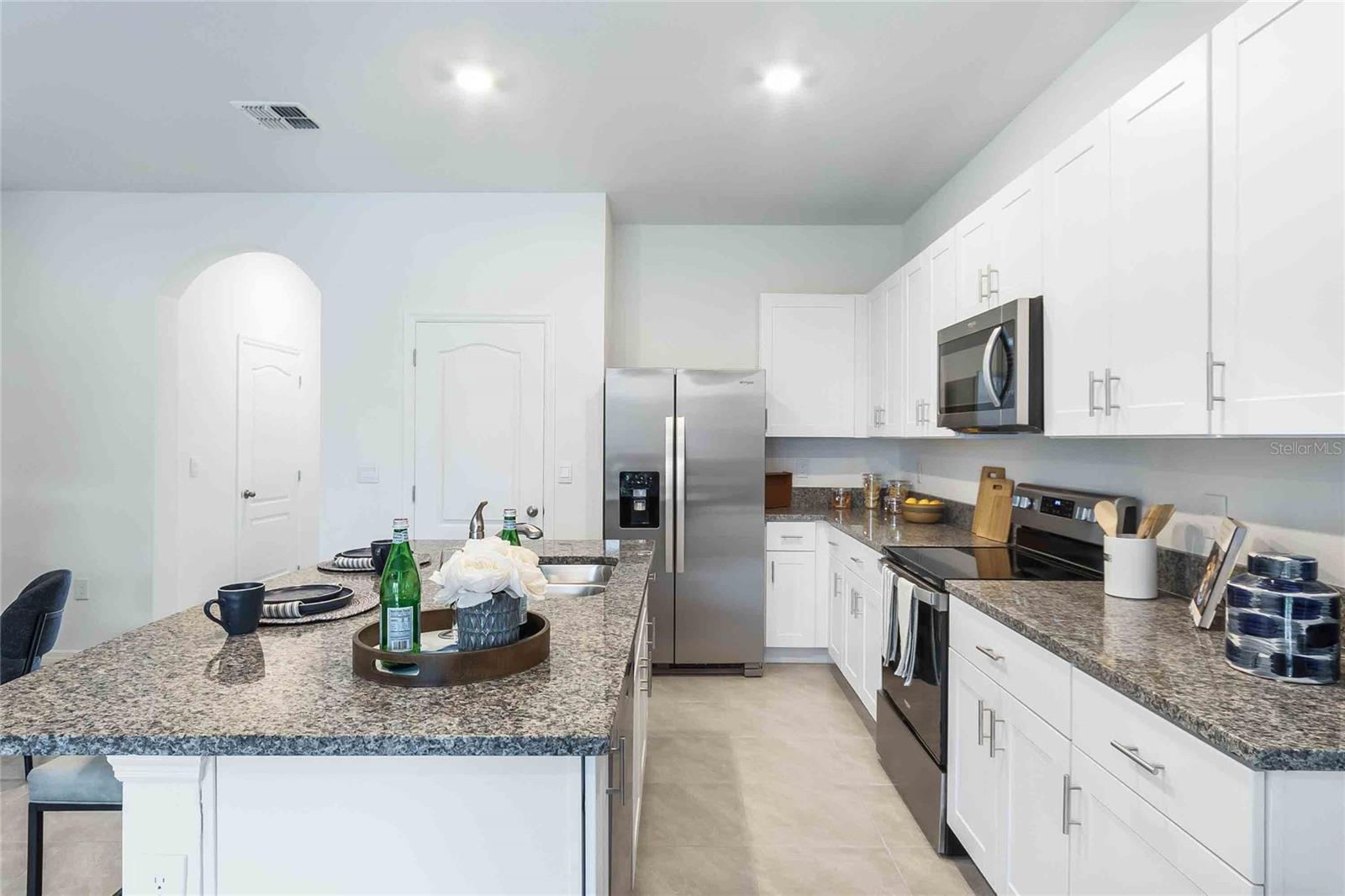 Image 8 of 37 For 1302 Isleta Loop