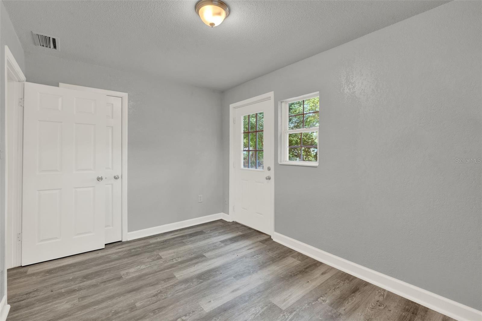 Image 16 of 34 For 1906 Summerlin Avenue