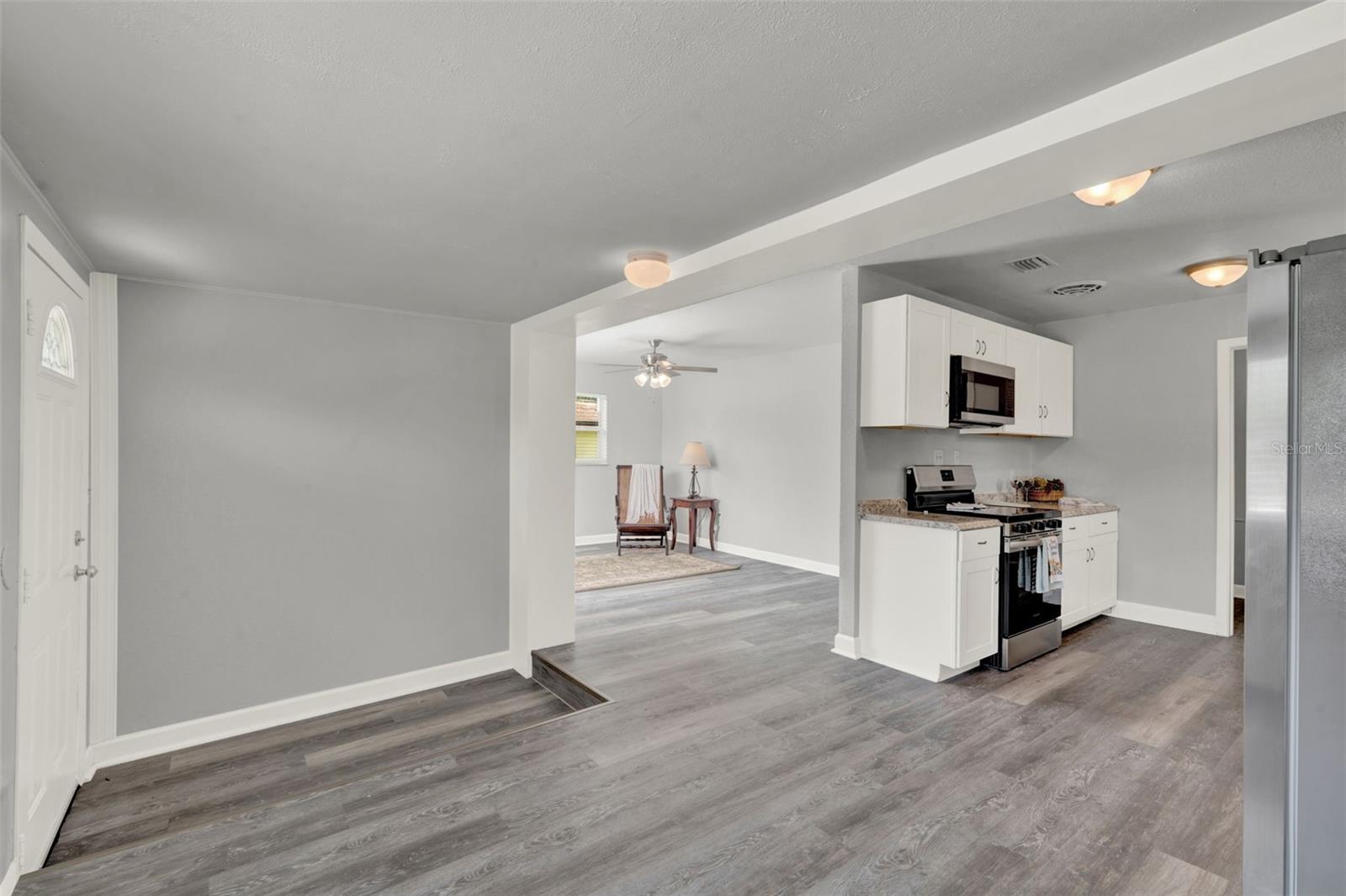 Image 6 of 34 For 1906 Summerlin Avenue