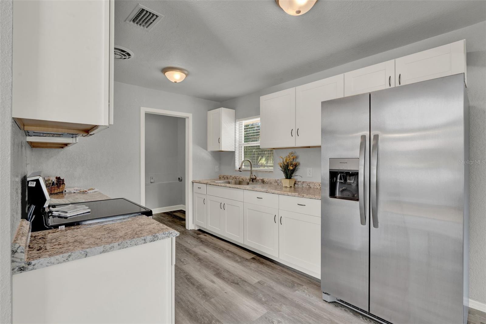 Image 7 of 34 For 1906 Summerlin Avenue