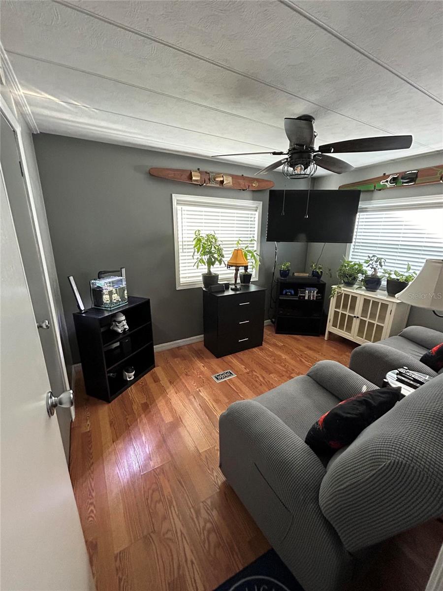 Image 21 of 40 For 5258 Wisteria Circle