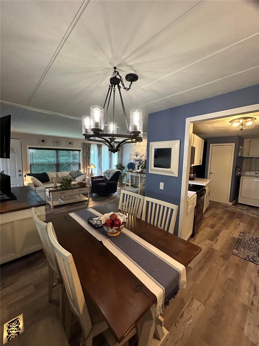 Image 32 of 40 For 5258 Wisteria Circle