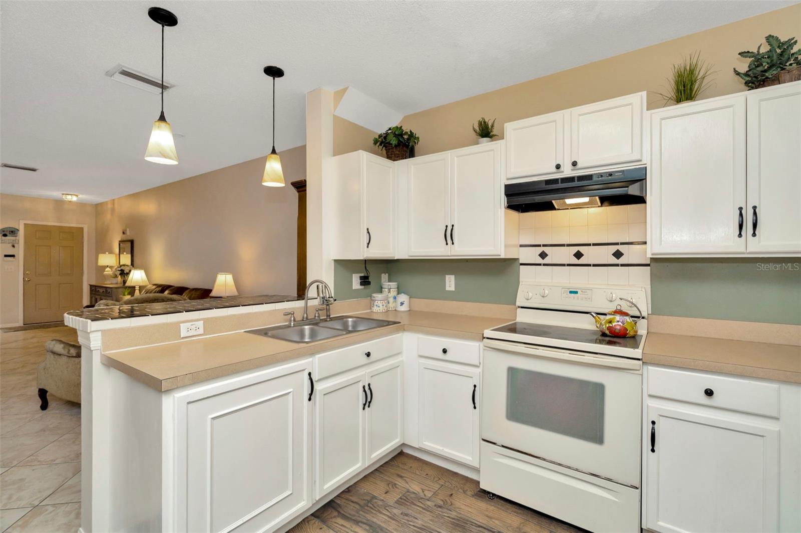 Image 17 of 39 For 10429 Heron Lake Drive