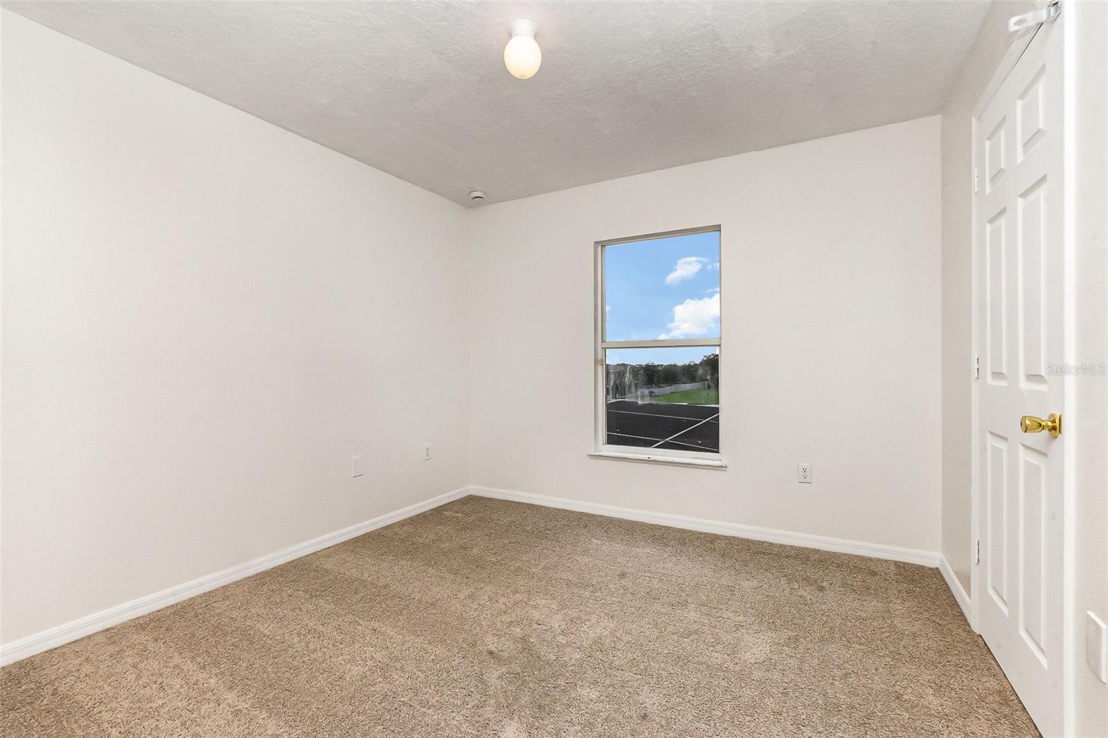 Image 18 of 29 For 9532 Water Fern Circle