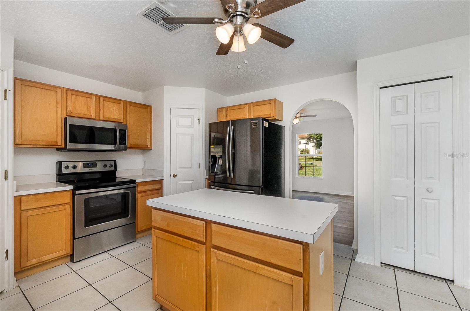 Image 8 of 29 For 9532 Water Fern Circle