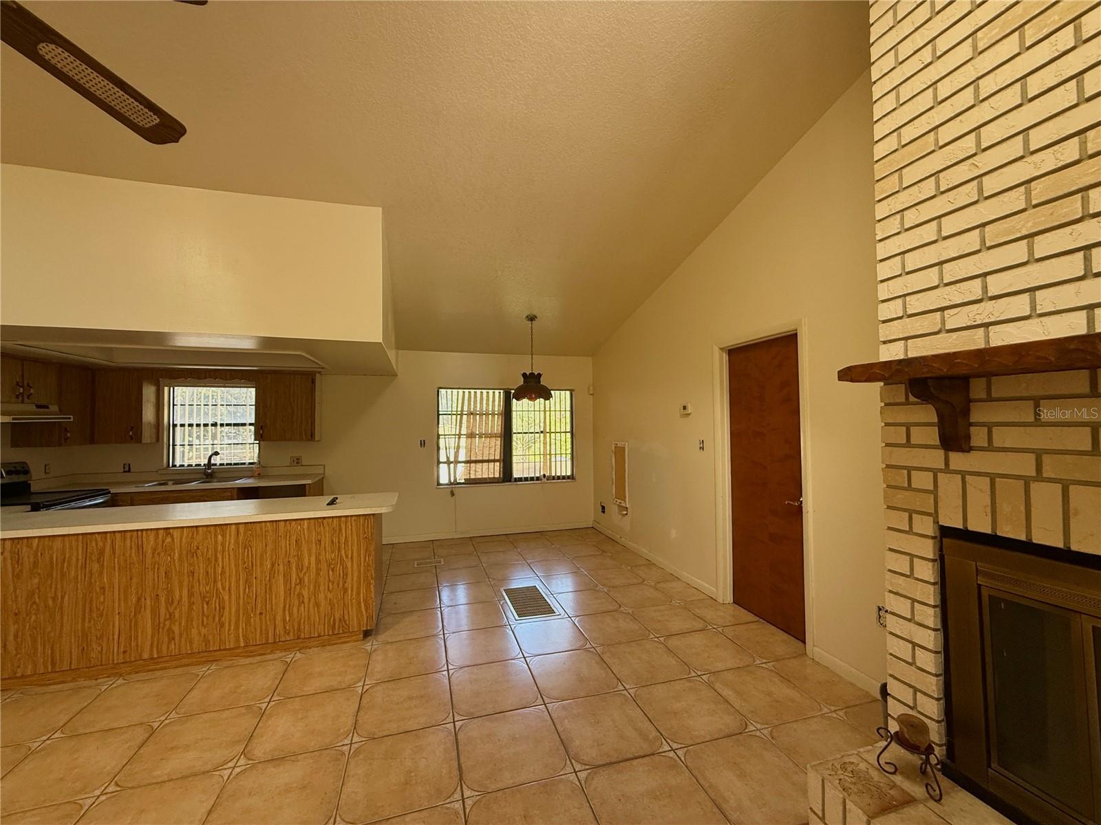 Image 21 of 32 For 4981 Lake Cecile Drive