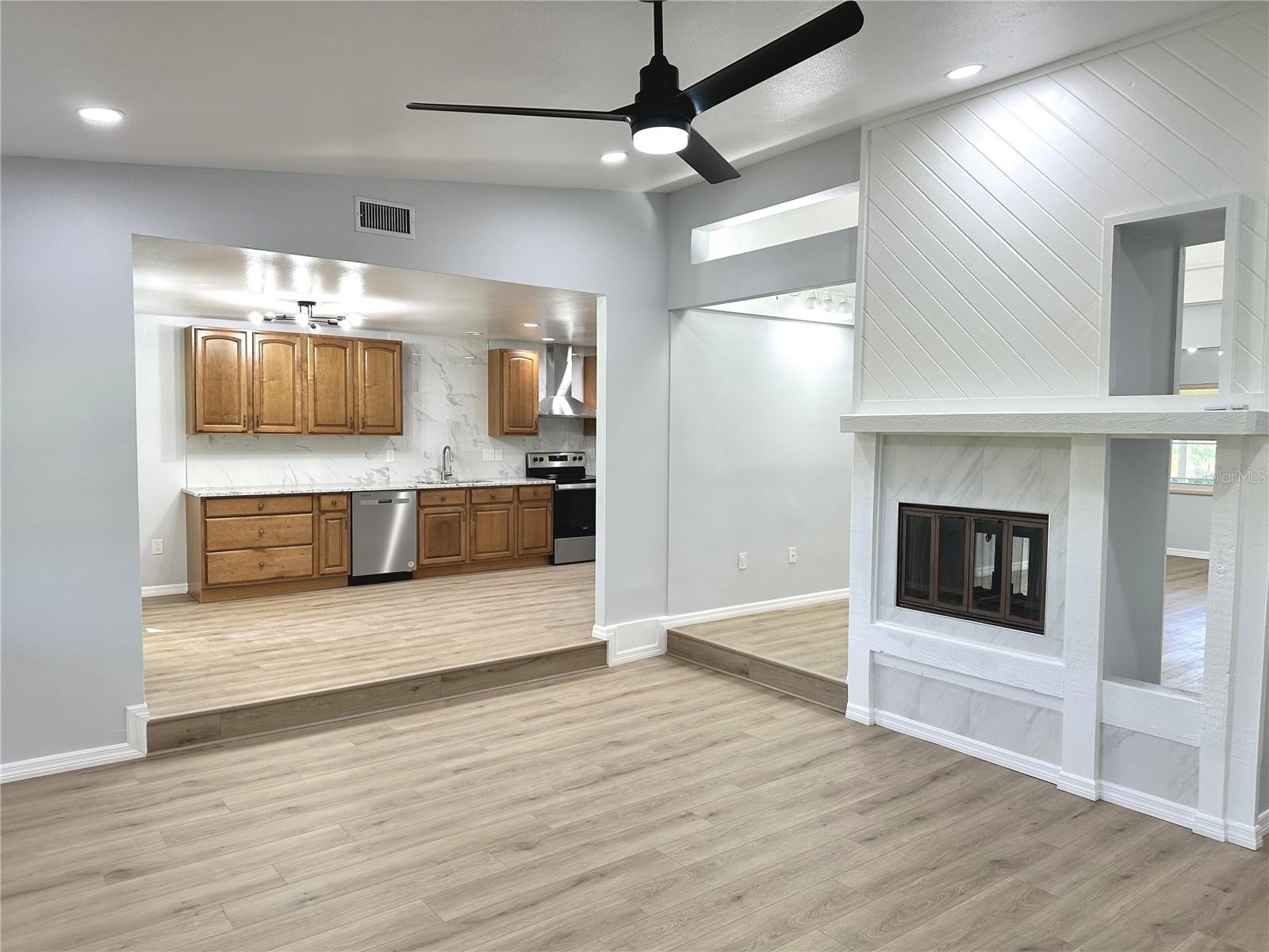 Image 11 of 33 For 2849 Longleaf Court
