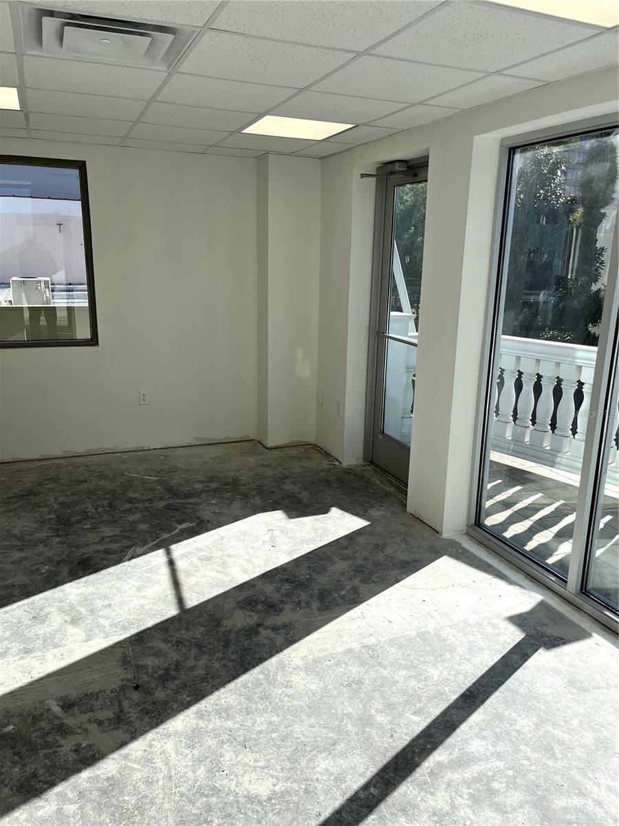 Image 10 of 18 For 227 Magnolia Avenue 200