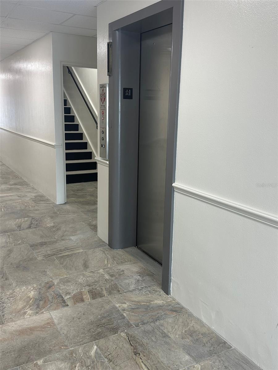 Image 2 of 18 For 227 Magnolia Avenue 200