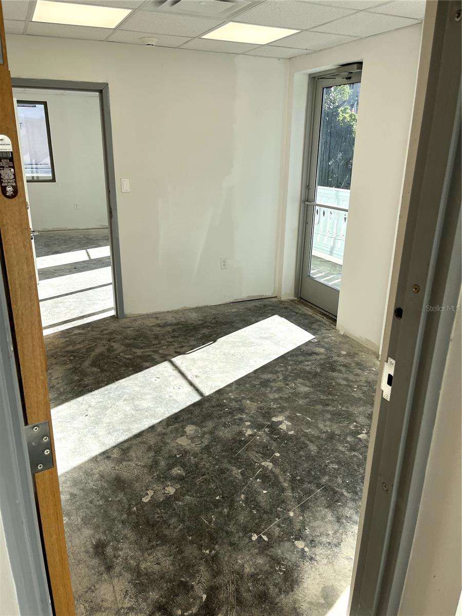 Image 8 of 18 For 227 Magnolia Avenue 200