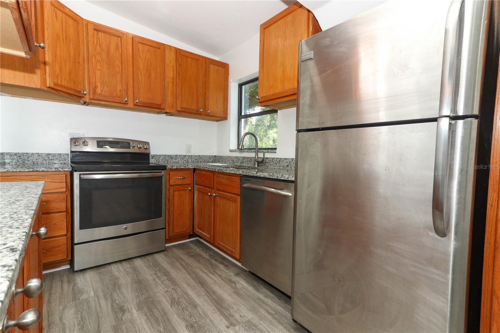 Image 11 of 43 For 707 Solandra Drive