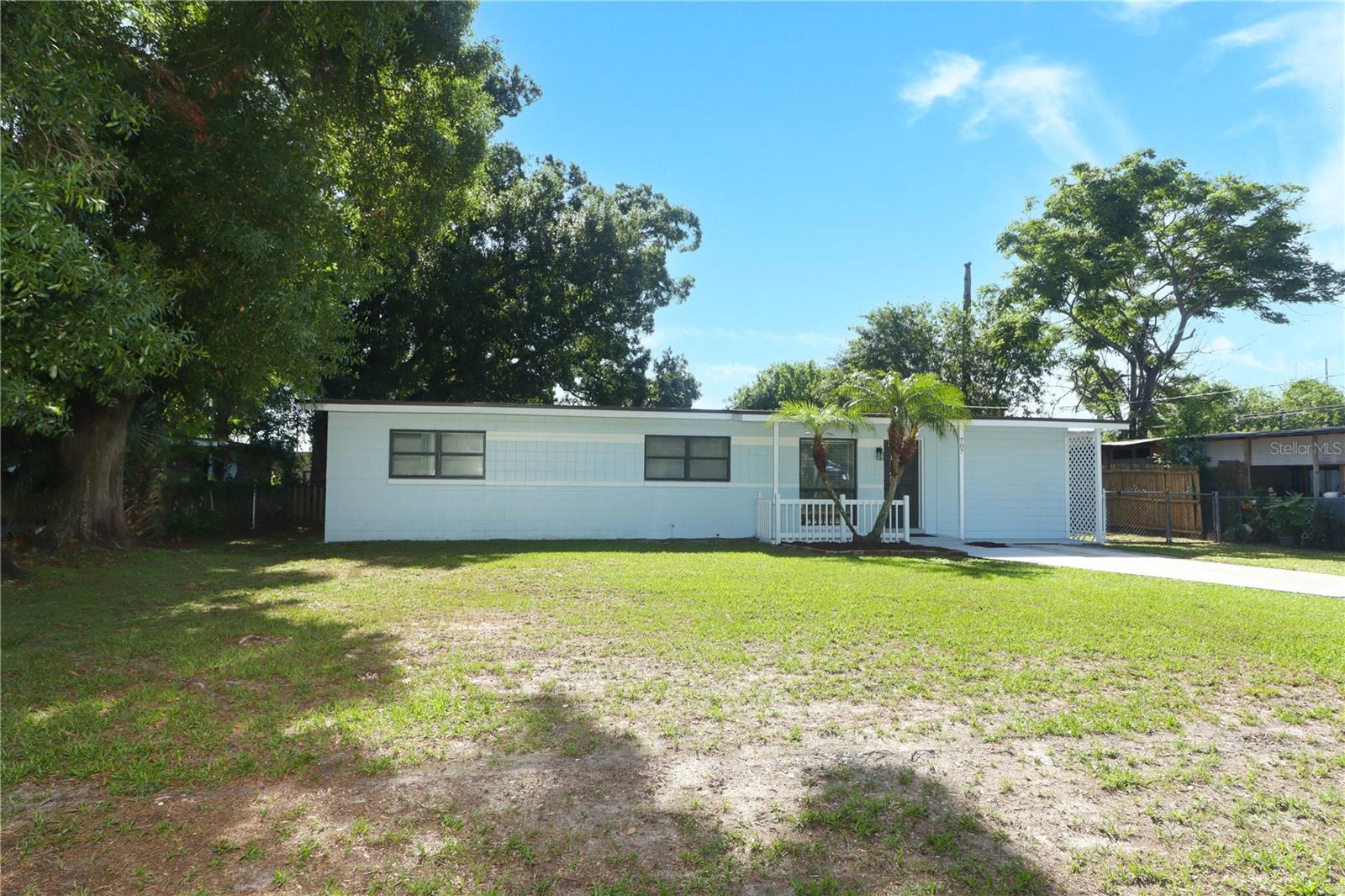 Image 2 of 43 For 707 Solandra Drive