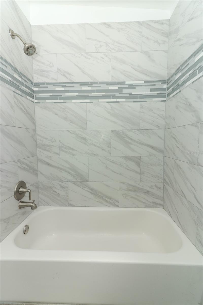 Image 31 of 43 For 707 Solandra Drive