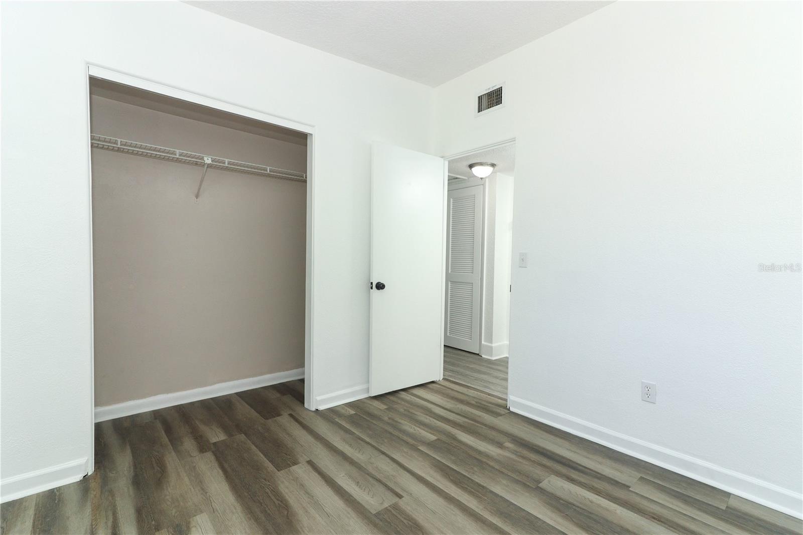 Image 33 of 43 For 707 Solandra Drive