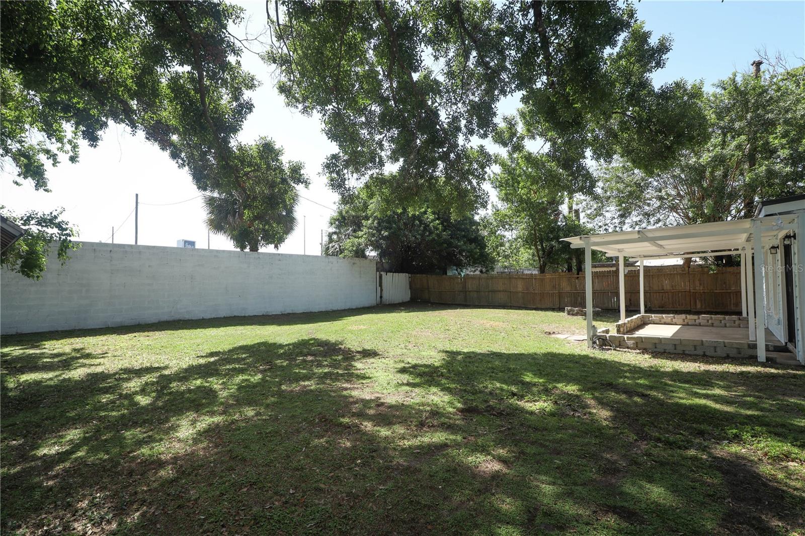 Image 38 of 43 For 707 Solandra Drive
