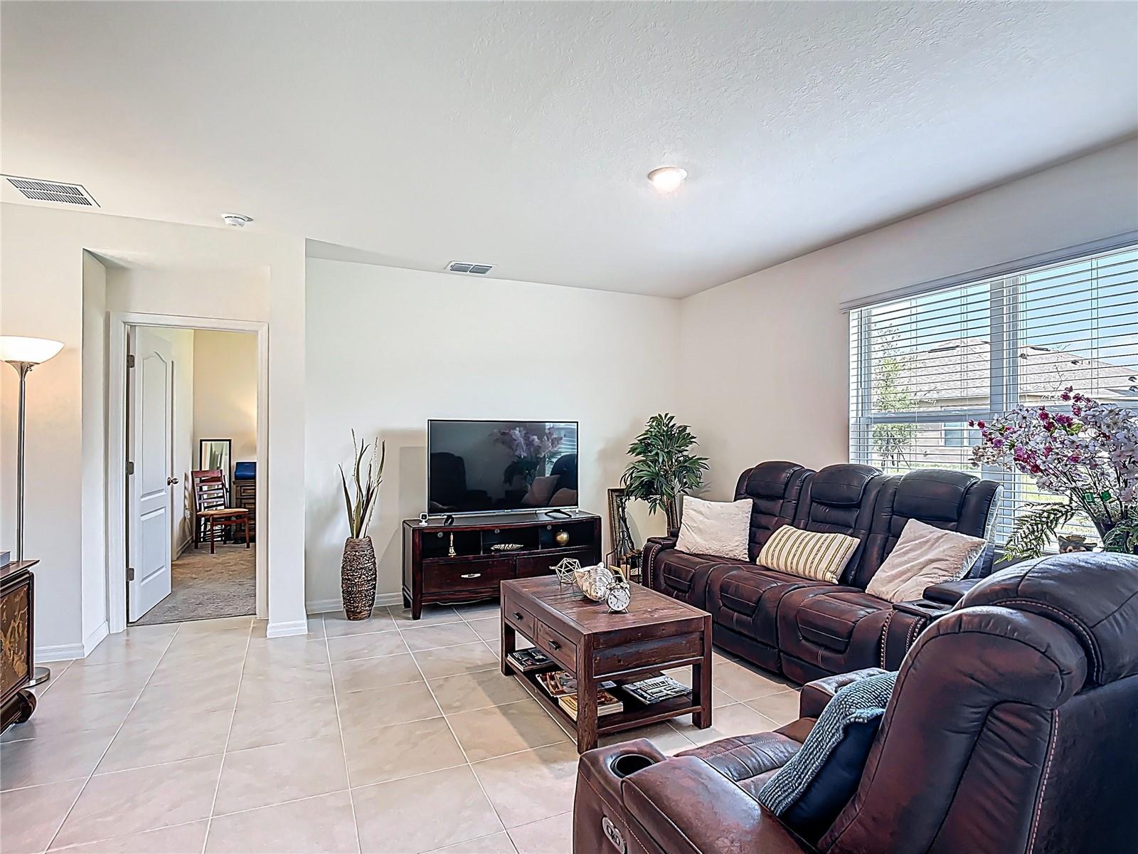 Image 9 of 38 For 3354 Aruba Way