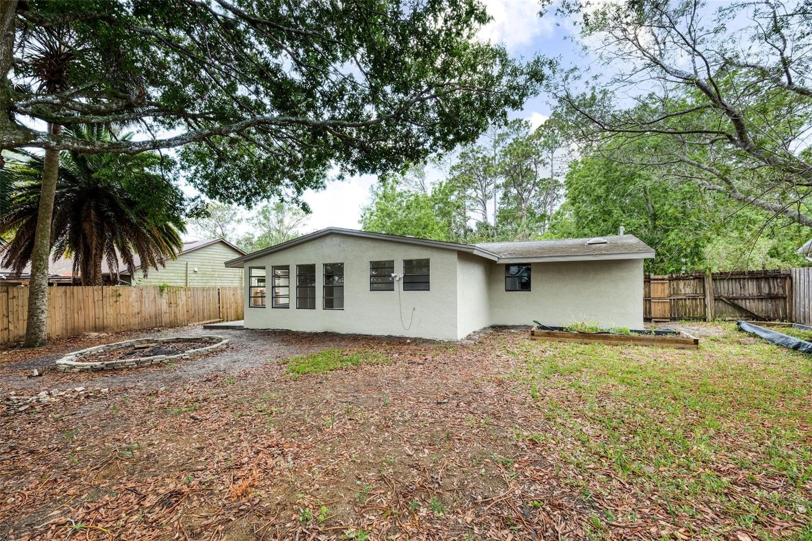 Image 22 of 26 For 1957 Deloy Drive