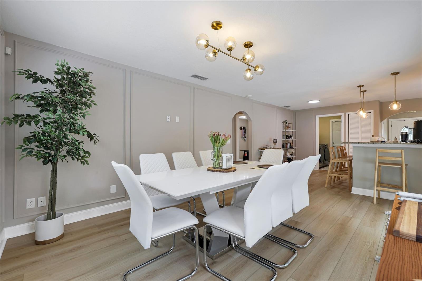 Image 13 of 41 For 7668 Holly Oak Court