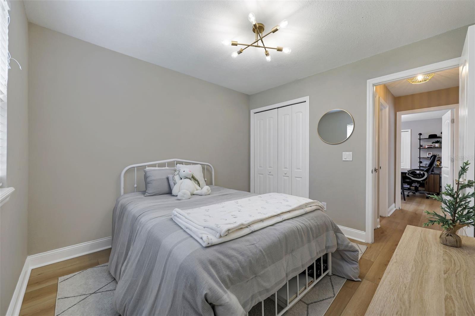 Image 19 of 41 For 7668 Holly Oak Court