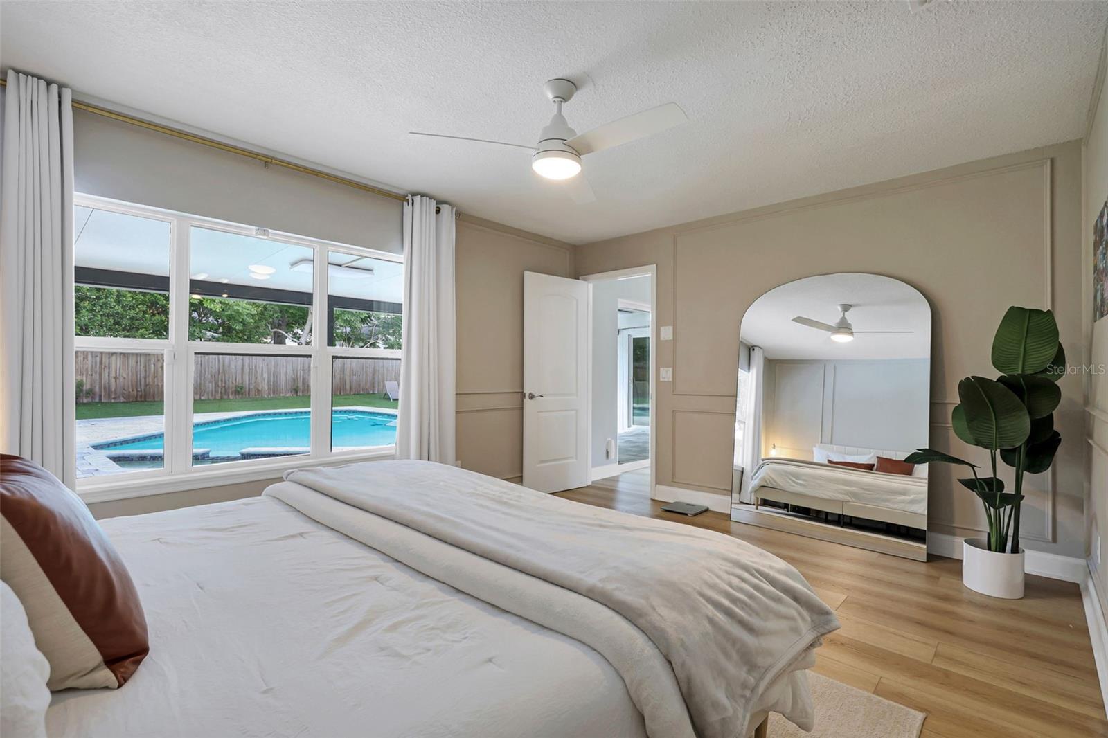 Image 26 of 41 For 7668 Holly Oak Court