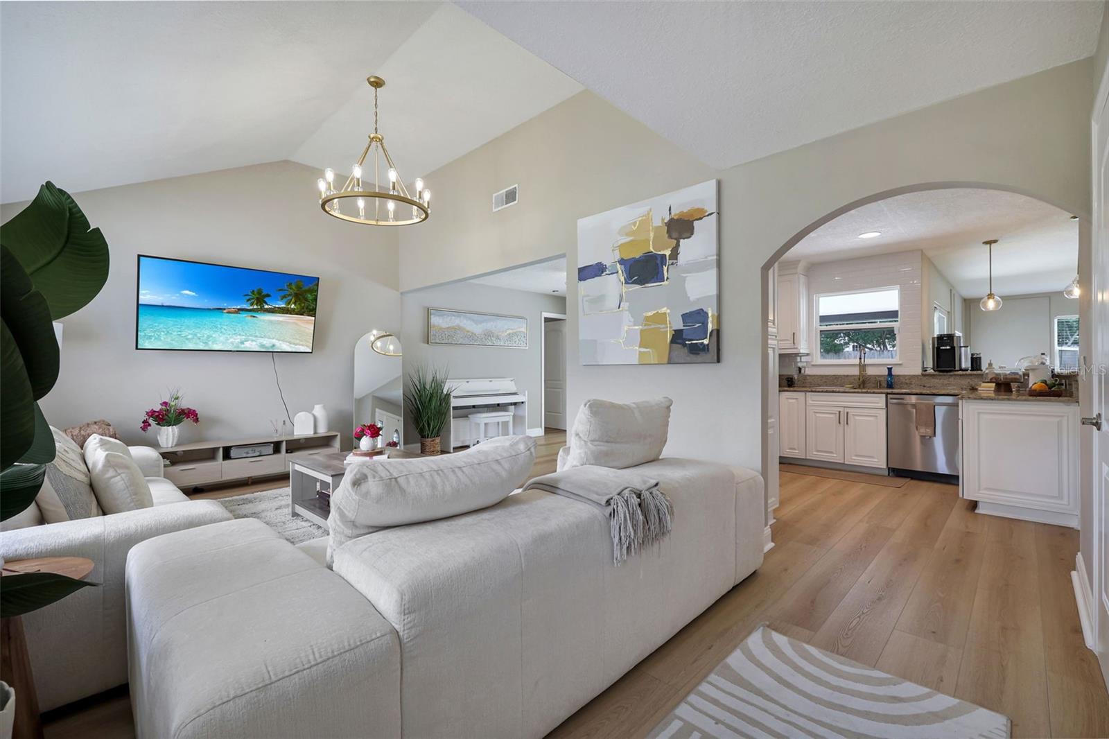 Image 3 of 41 For 7668 Holly Oak Court