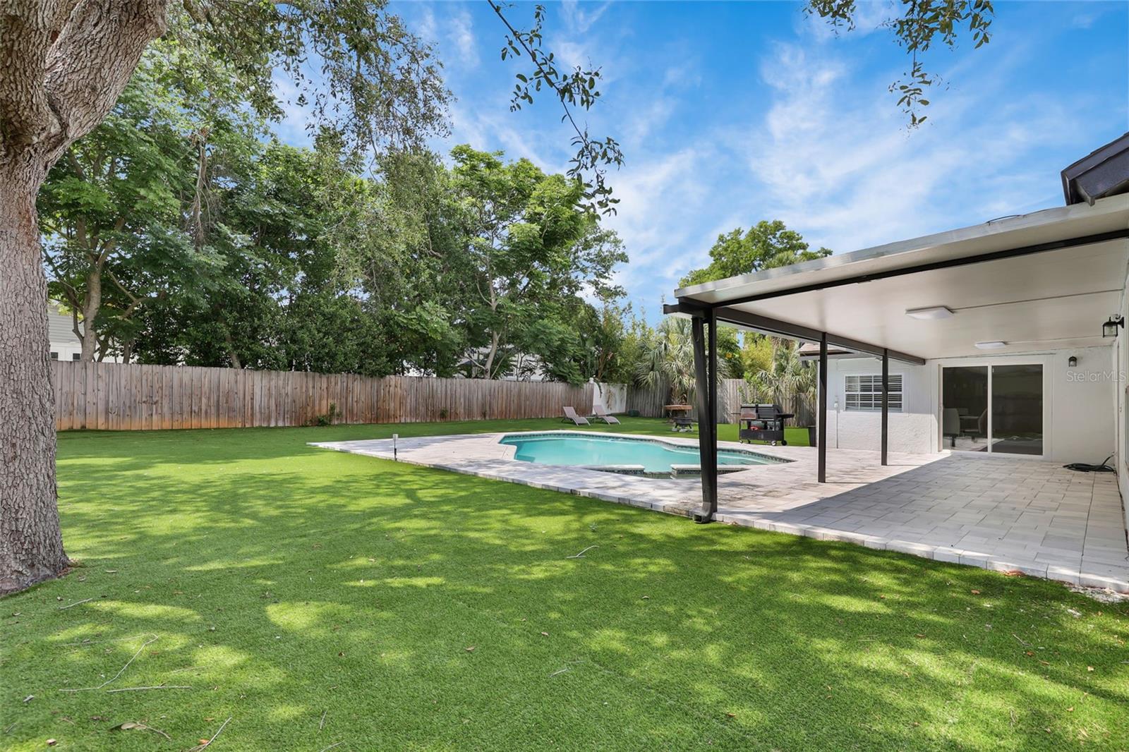 Image 33 of 41 For 7668 Holly Oak Court