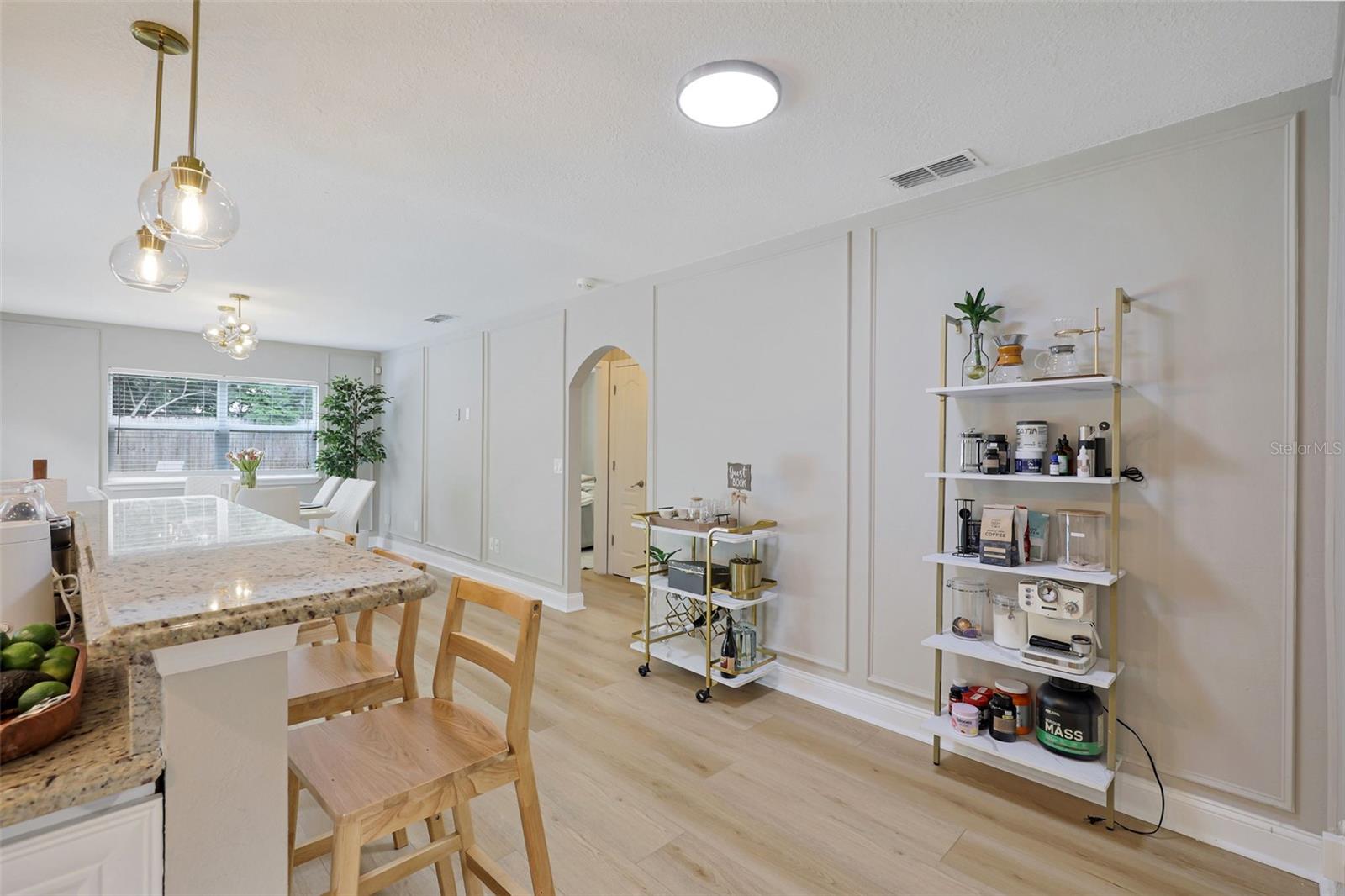Image 7 of 41 For 7668 Holly Oak Court