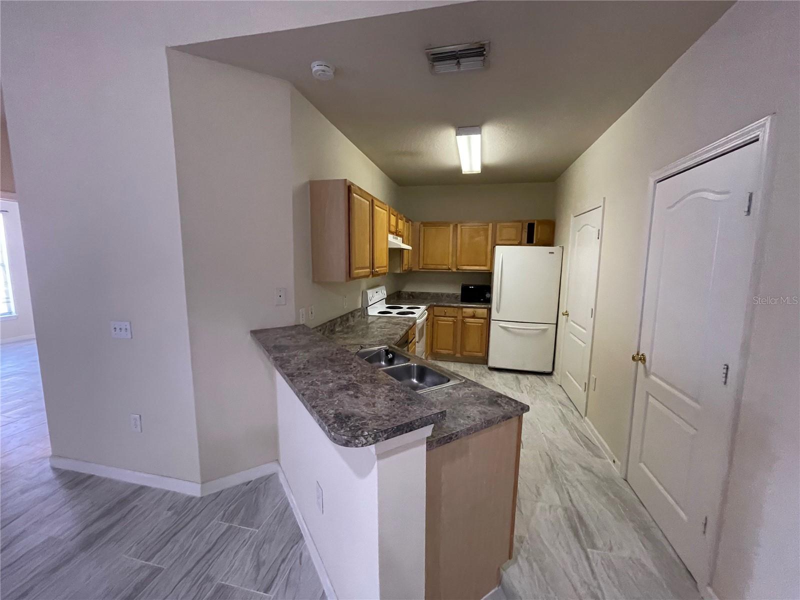 Image 14 of 20 For 18108 Villa Creek Drive