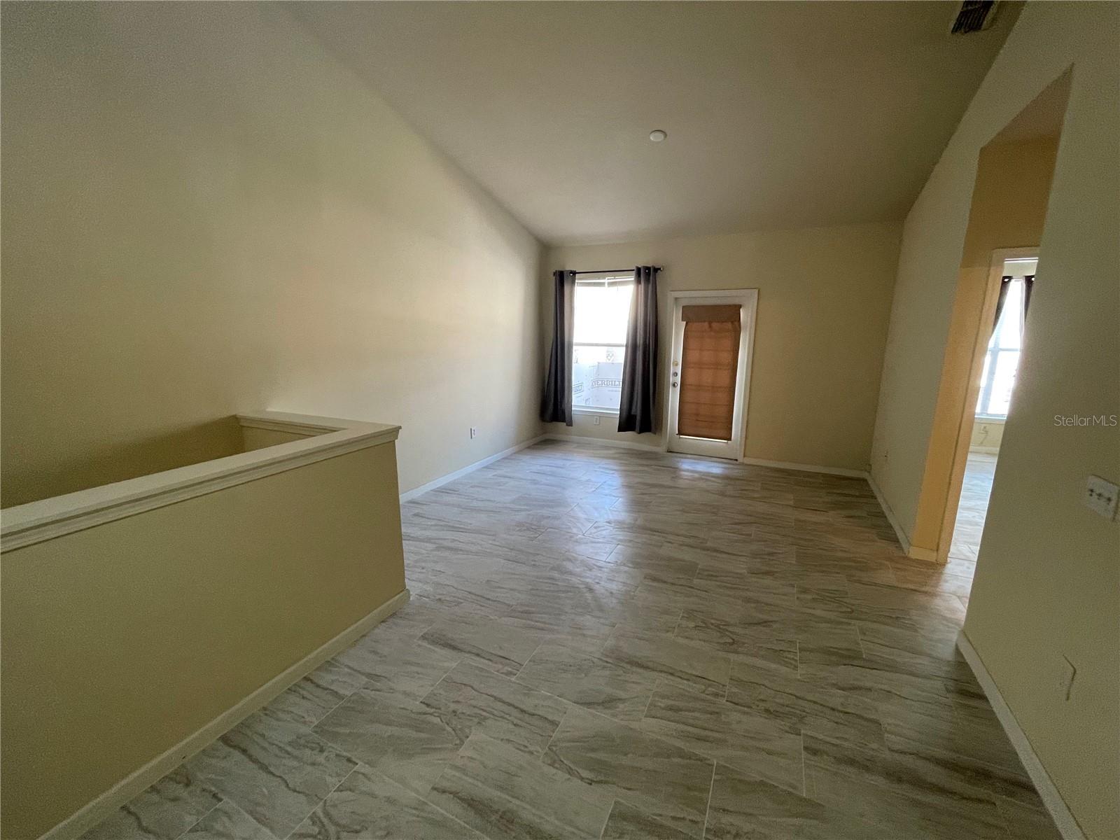 Image 16 of 20 For 18108 Villa Creek Drive