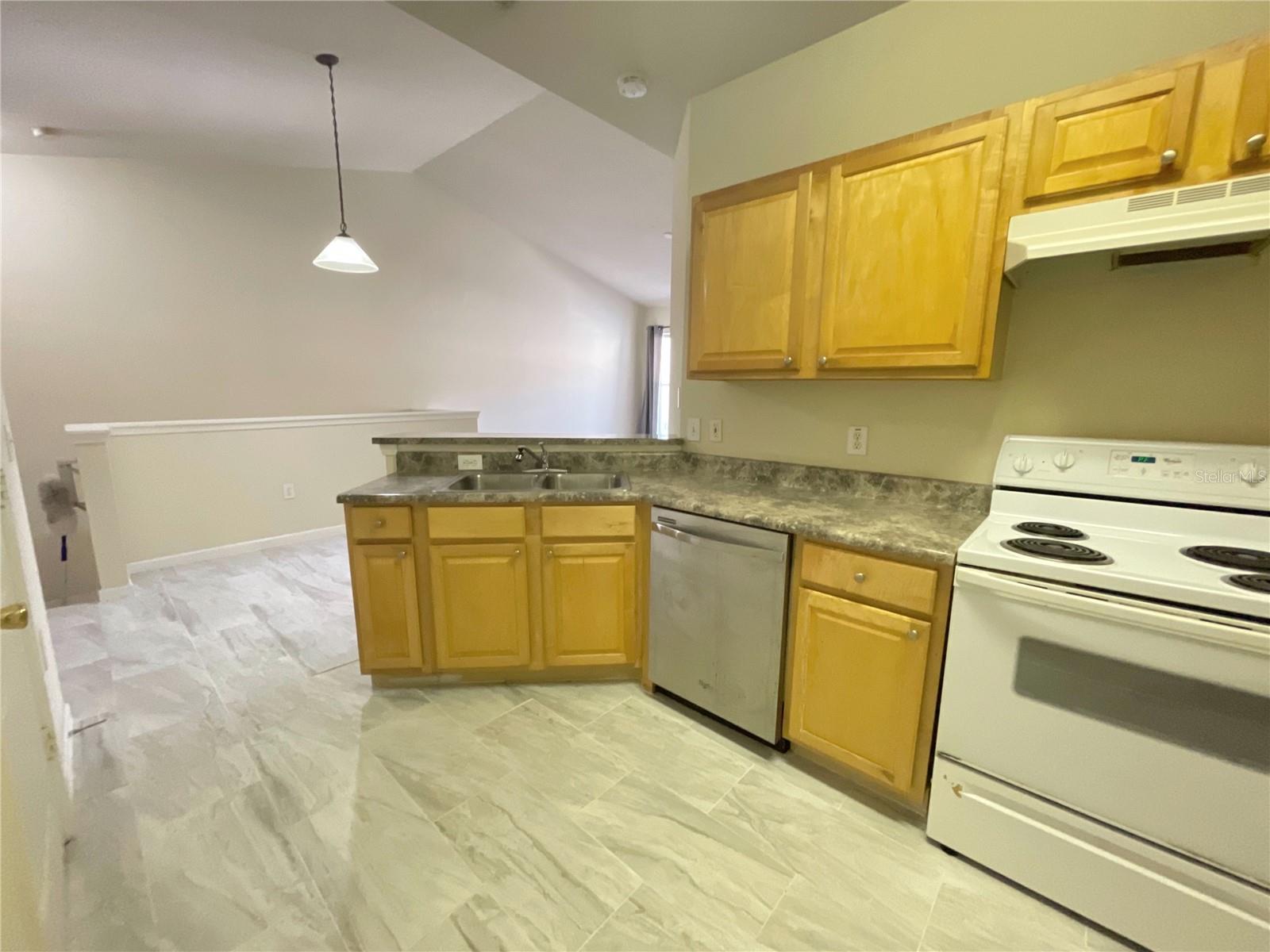 Image 7 of 20 For 18108 Villa Creek Drive
