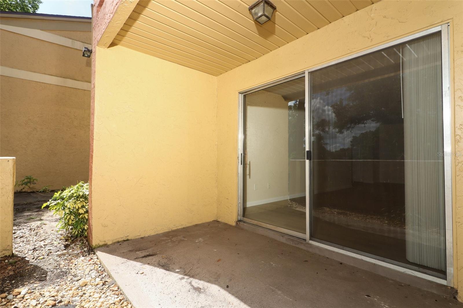 Image 25 of 33 For 662 Kenwick Circle 102