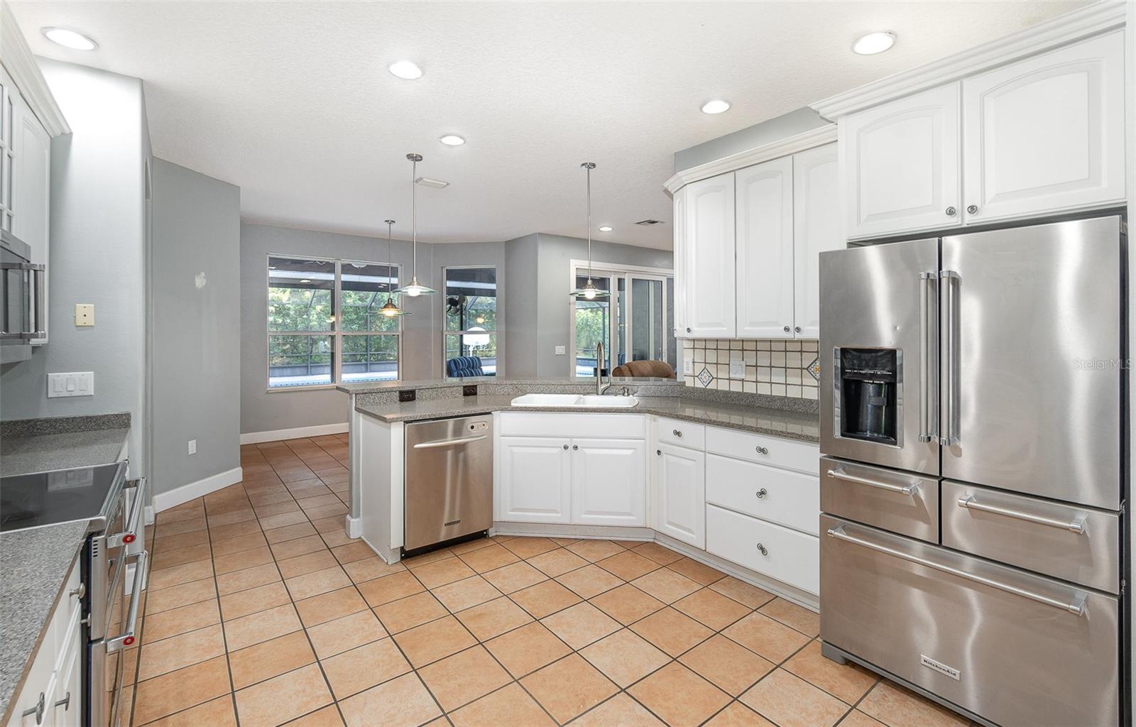 Image 17 of 29 For 433 Tangerine Avenue