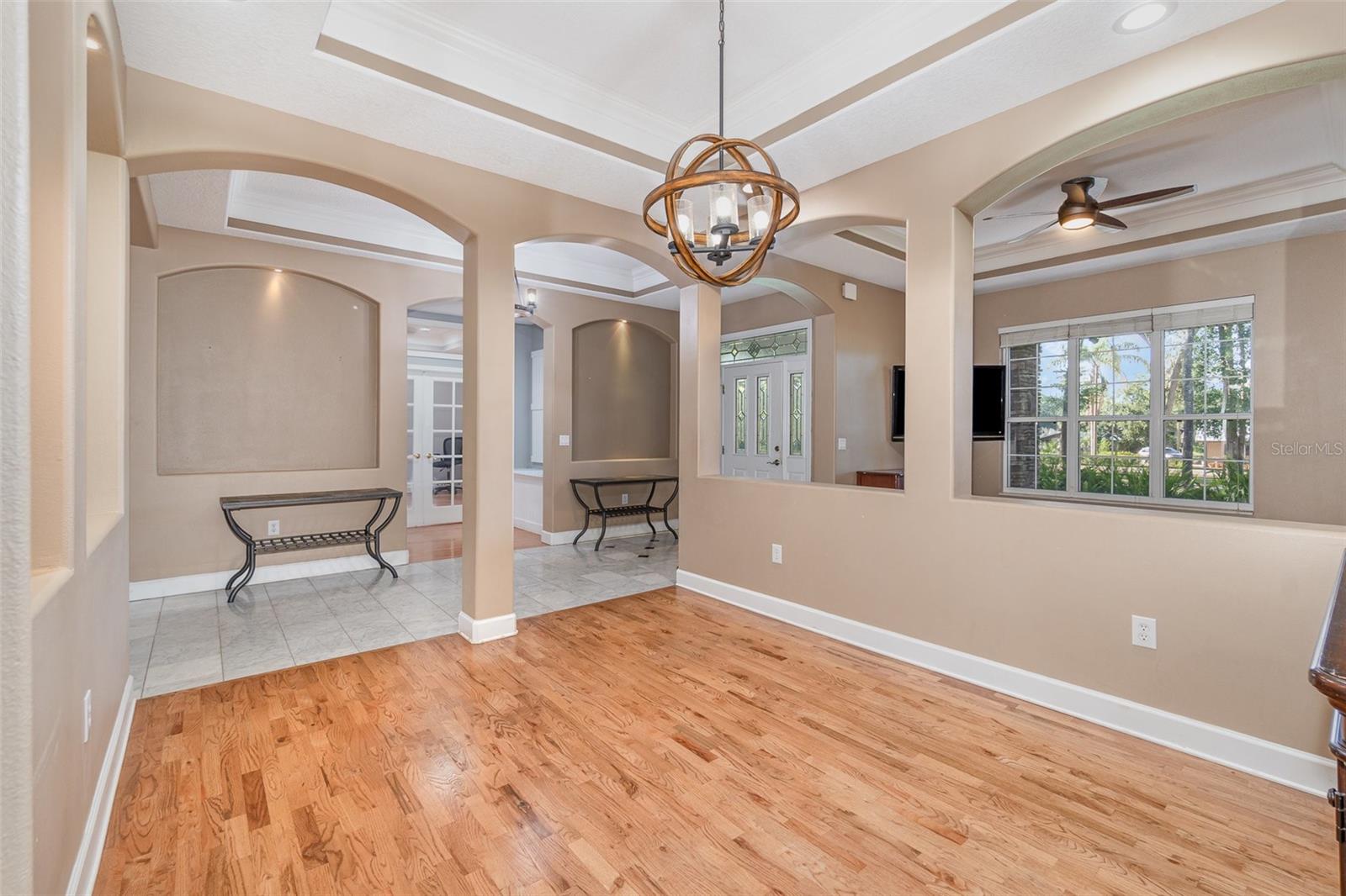 Image 6 of 29 For 433 Tangerine Avenue