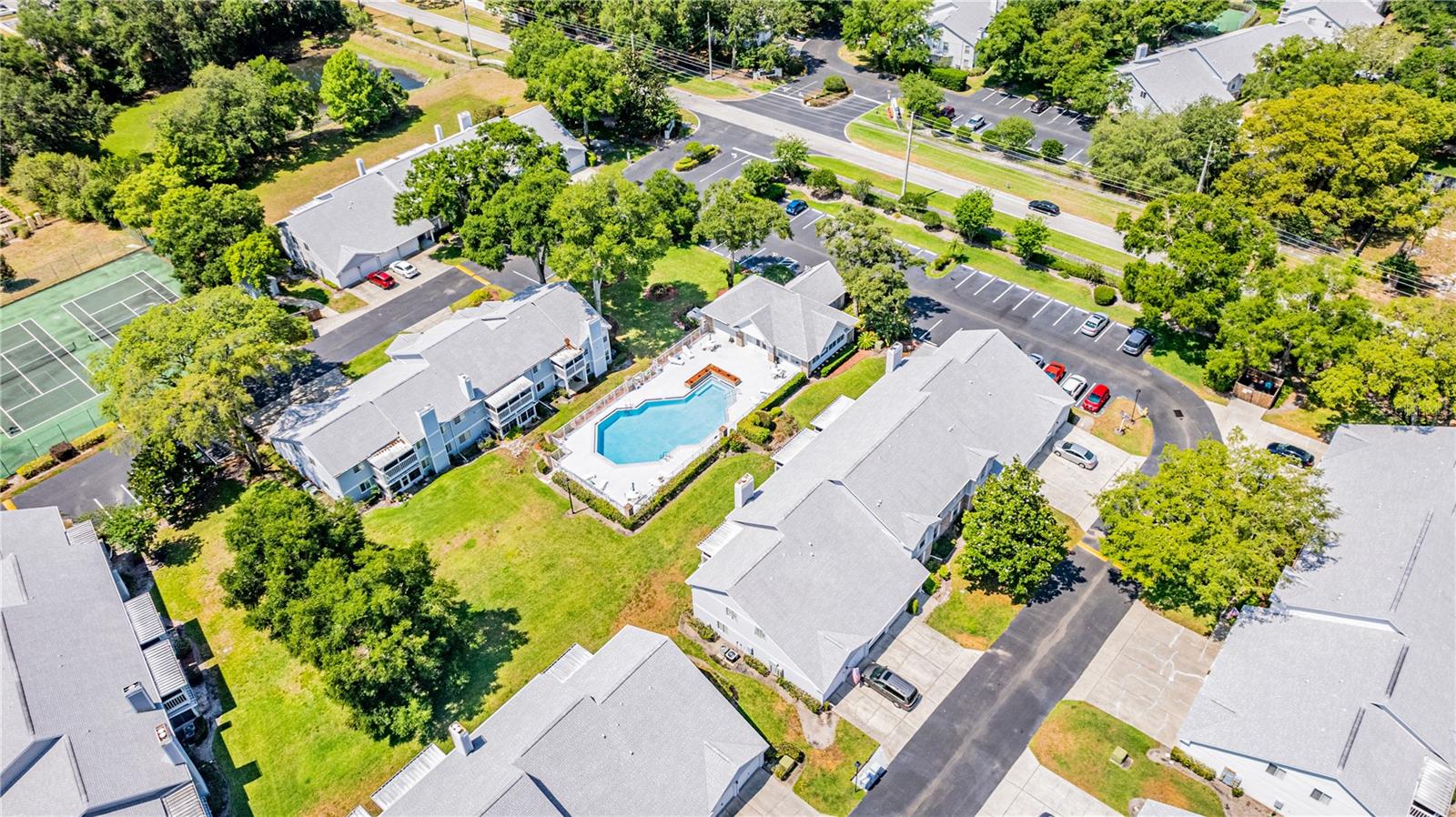 Image 22 of 29 For 5395 Dover Village Lane 305