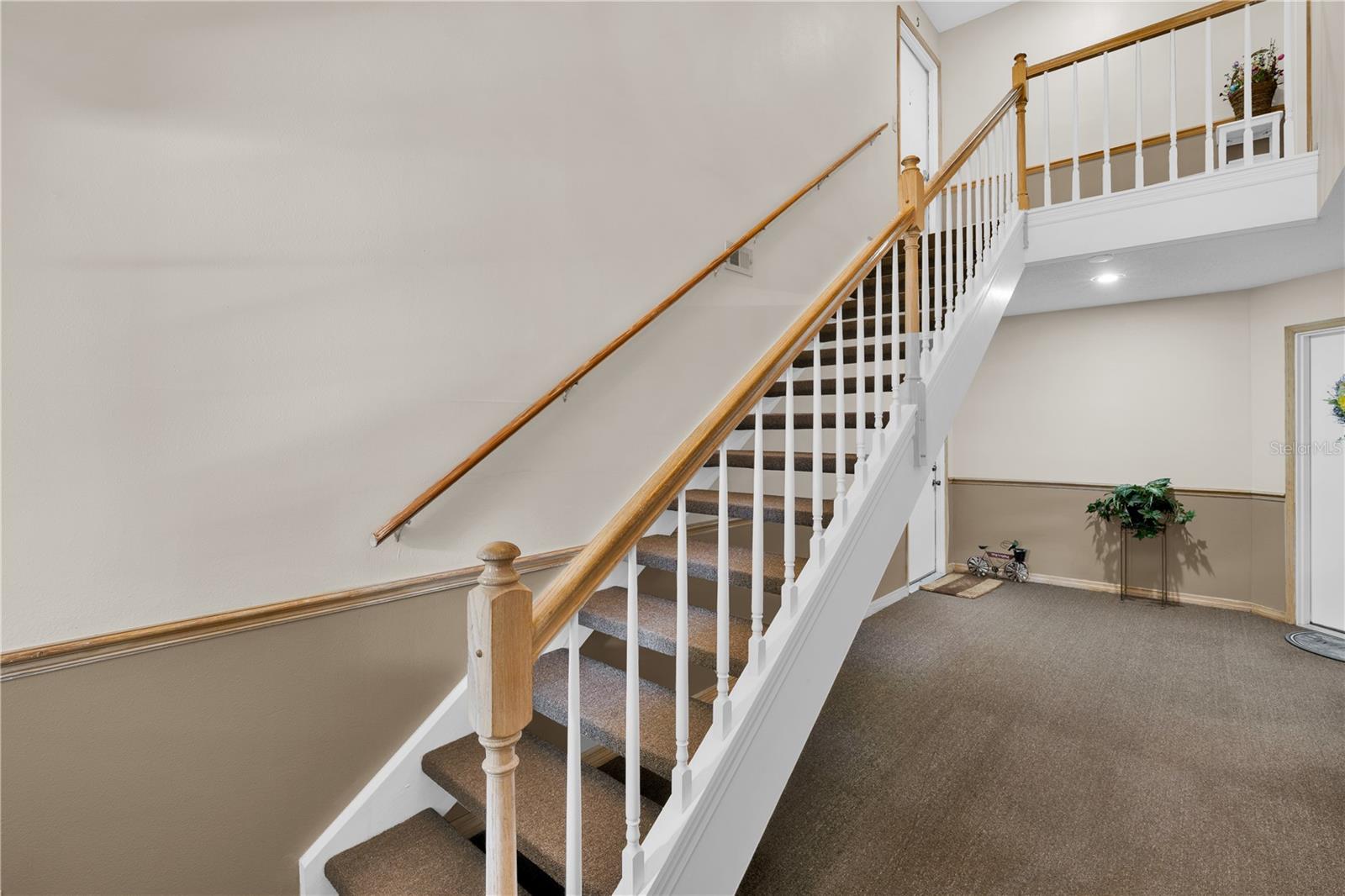 Image 3 of 29 For 5395 Dover Village Lane 305
