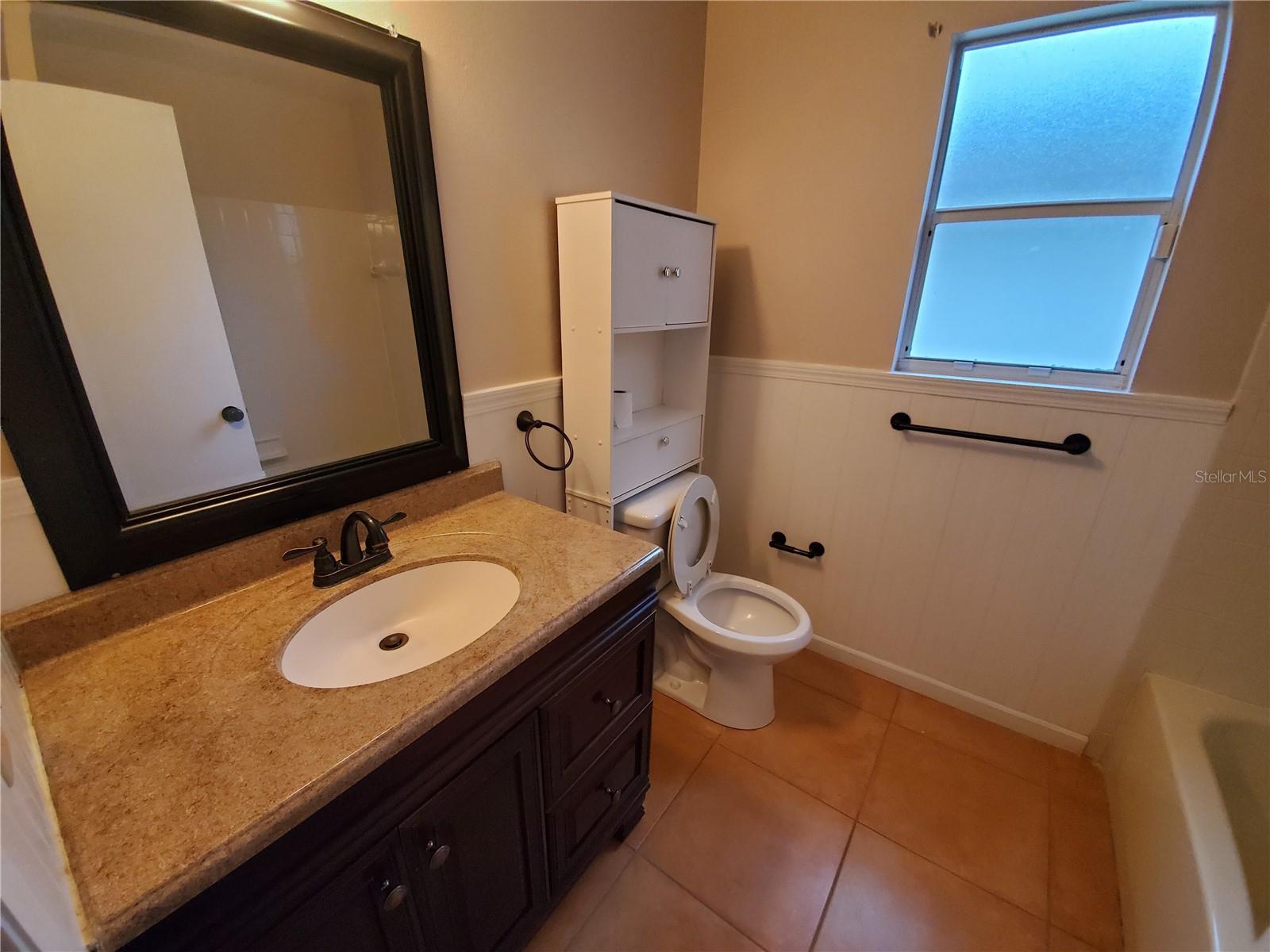 Image 10 of 12 For 129 Edgewater Circle