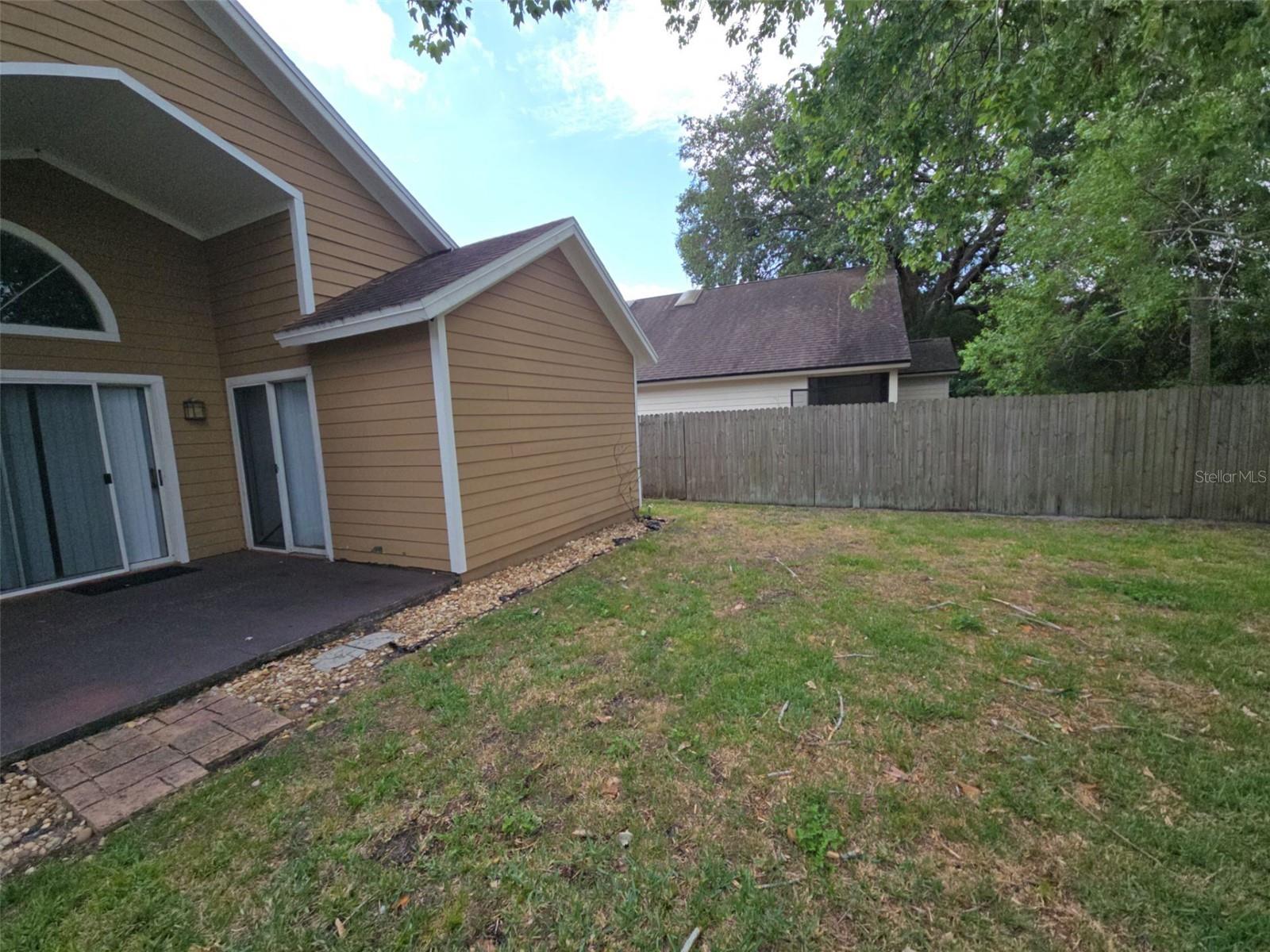Image 11 of 12 For 129 Edgewater Circle