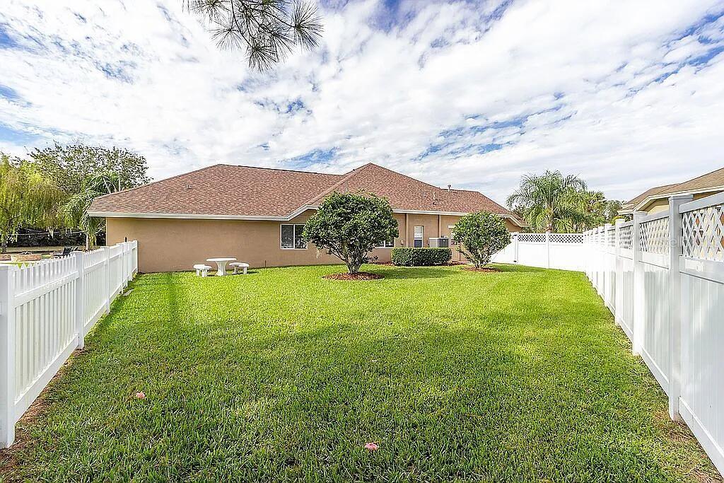 Listing photo id 10 for 27740 Water Ash Drive