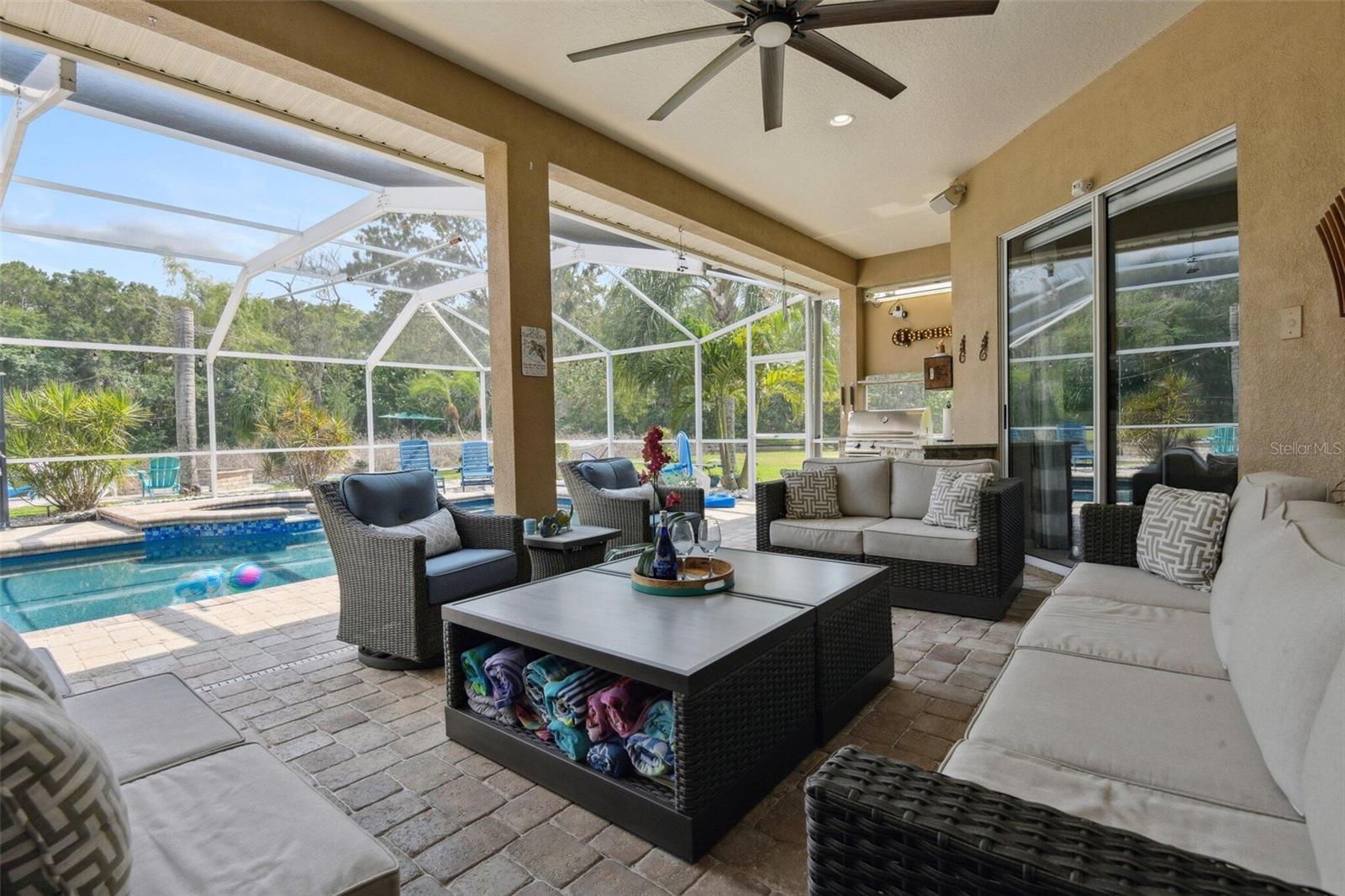 Listing photo id 14 for 27740 Water Ash Drive