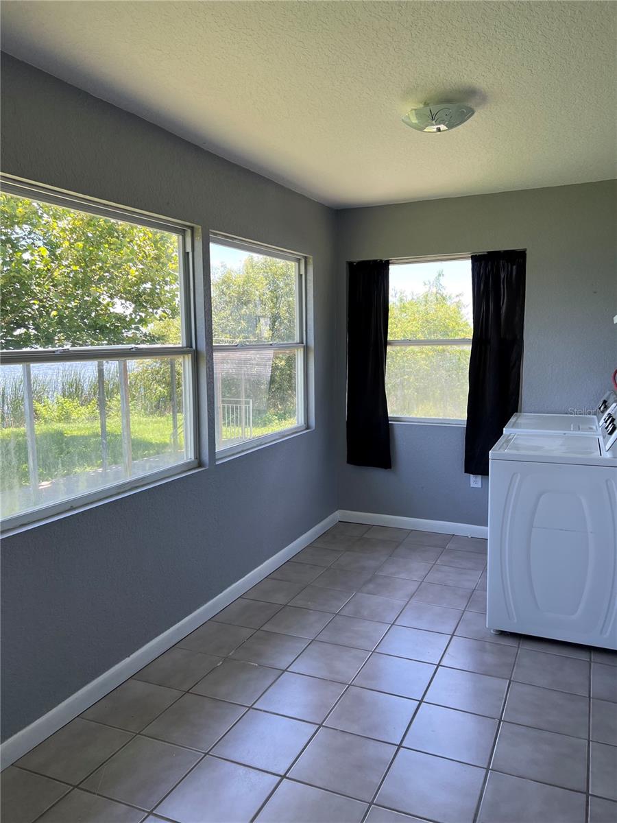 Image 12 of 18 For 14330 Ellerbee Street