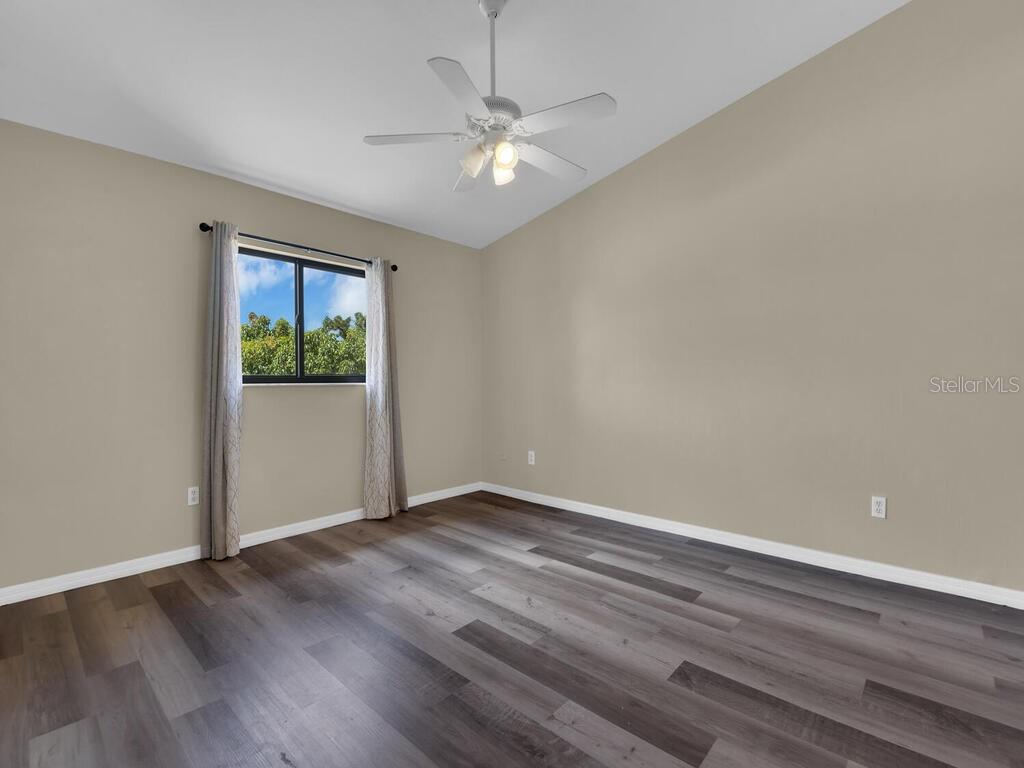 Image 13 of 25 For 1325 28th Street