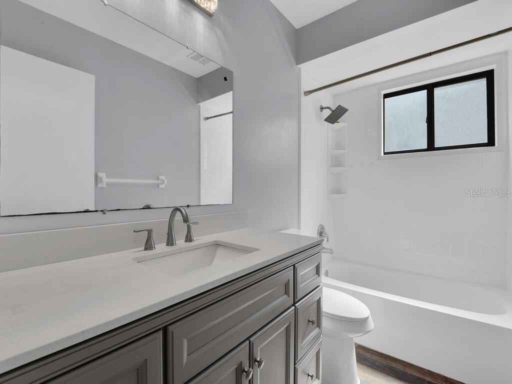 Image 20 of 25 For 1325 28th Street