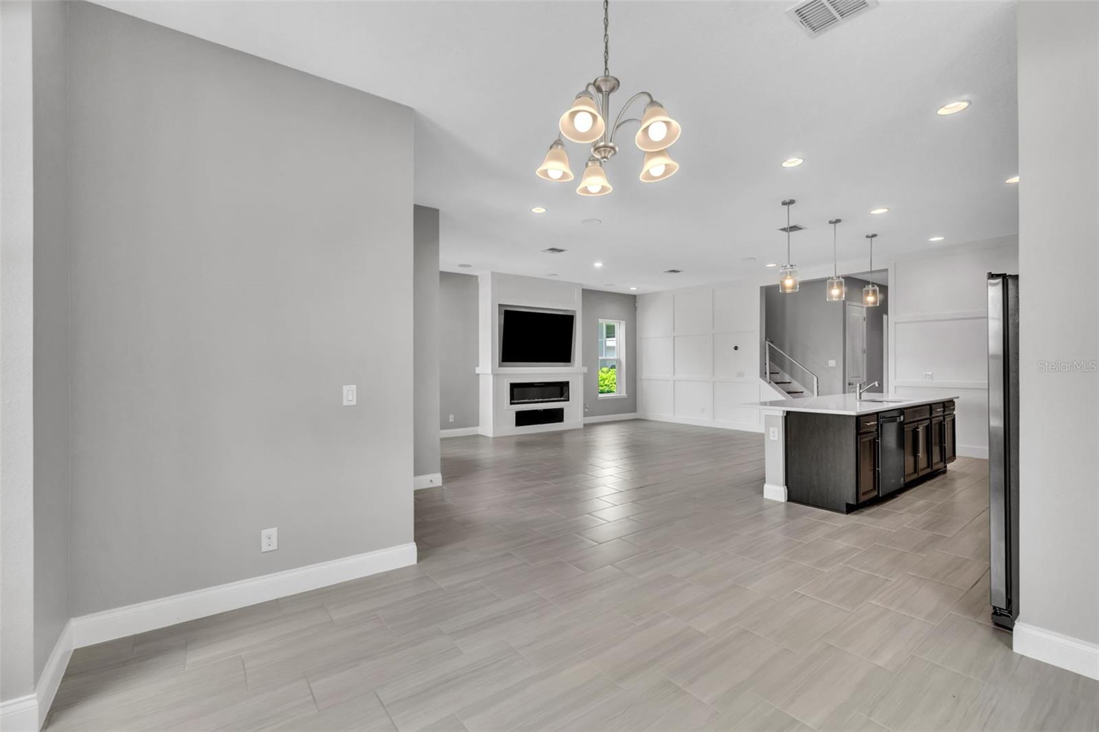 Image 12 of 59 For 8226 Nemours Parkway