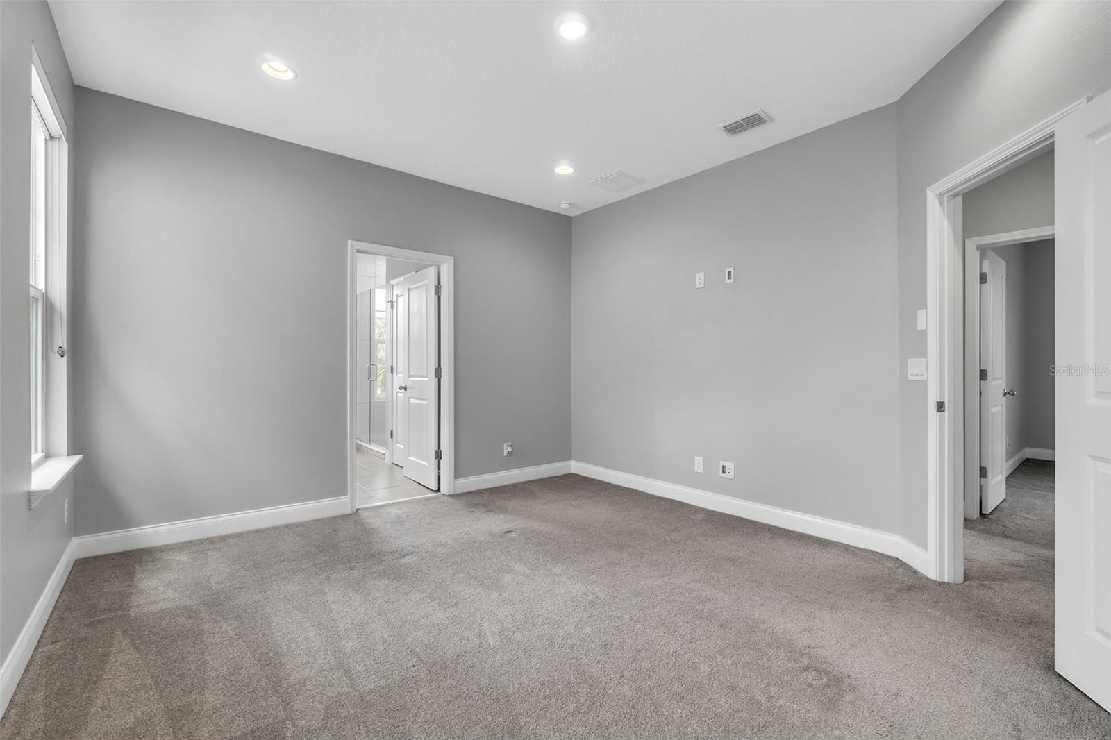 Image 17 of 59 For 8226 Nemours Parkway